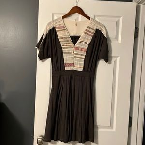 Super cute Tiny rayon dress size large in perfect condition